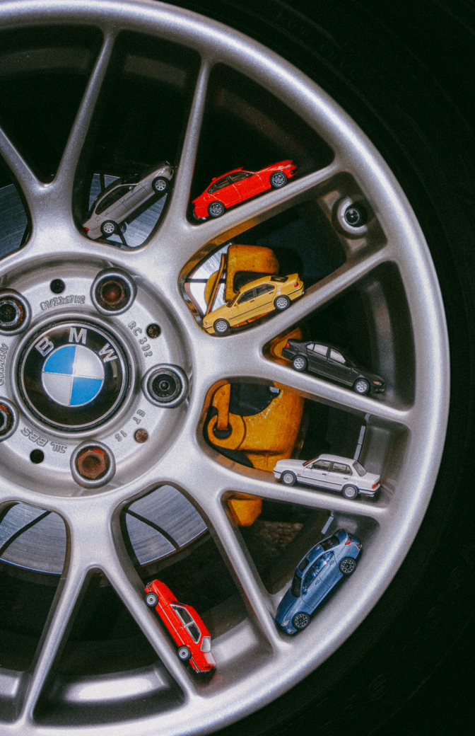 無論是栩栩如生的BMW模型車、兼具實用與質感的配件,或是專為兒童與旅行設計的生活精品,BMW都以細節雕琢每一個日常瞬間。因為我們深信,真正的駕馭樂趣,不止於車內,更能在生活的每一處被細細品味。
