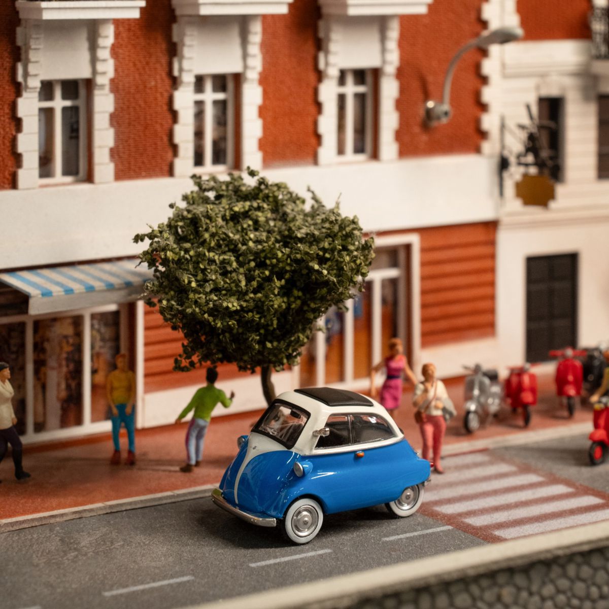 Isetta微型車1:64