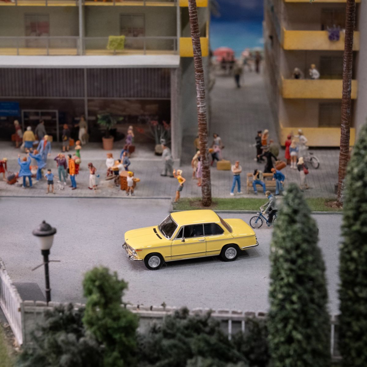 2002微型車1:64
