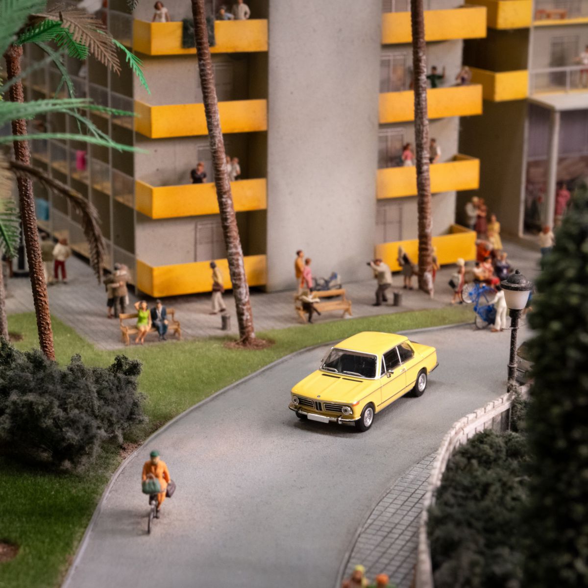 2002微型車1:64