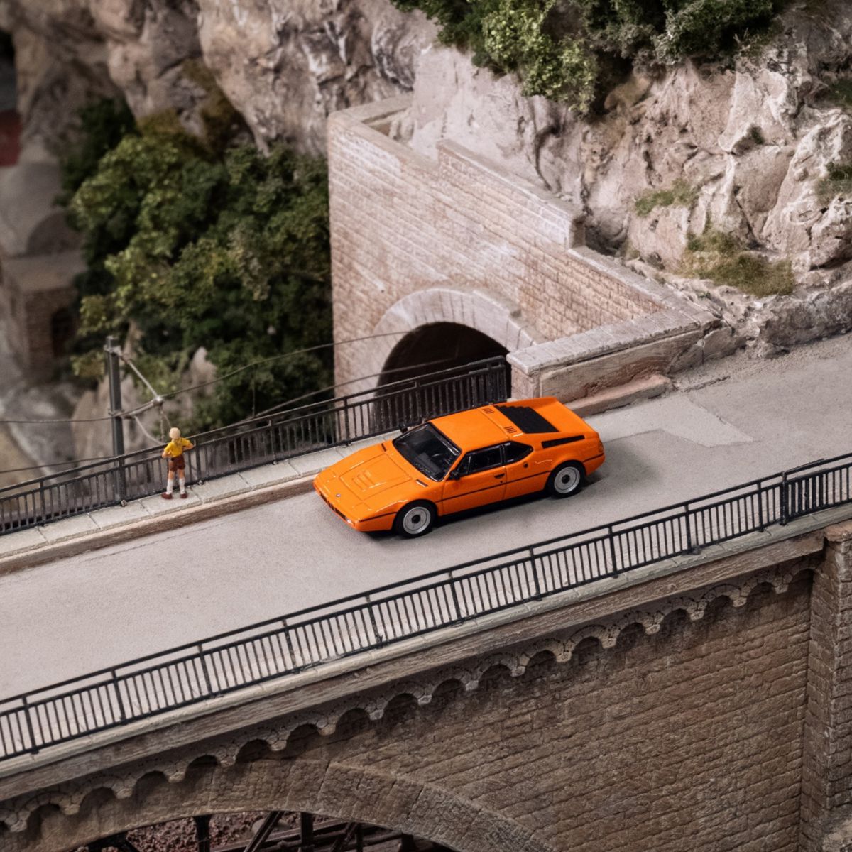 M1微型車1:64