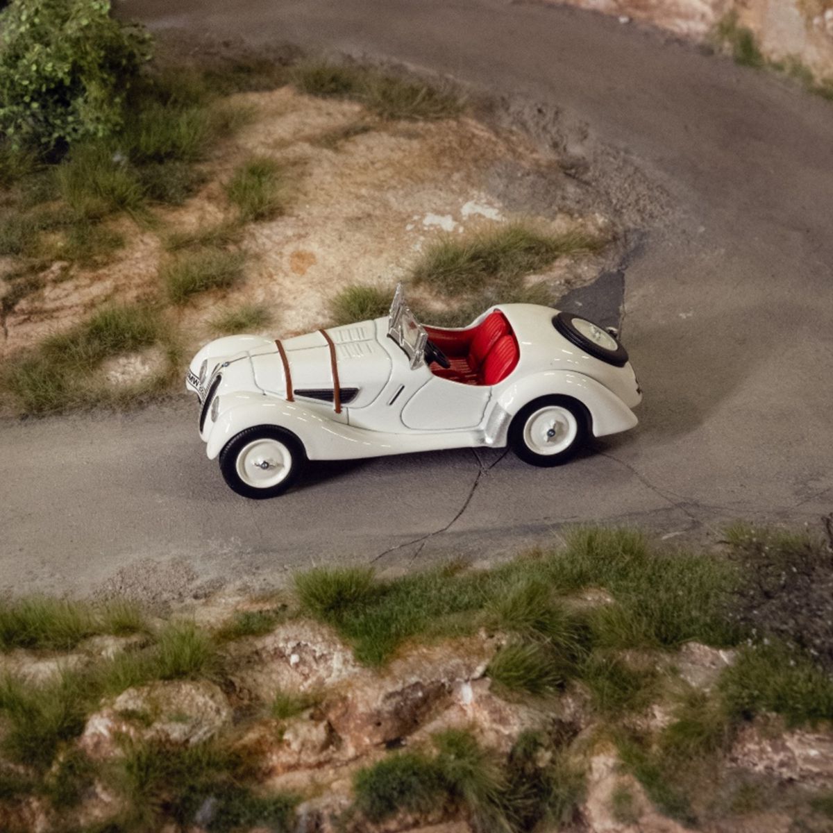 328微型車1:64