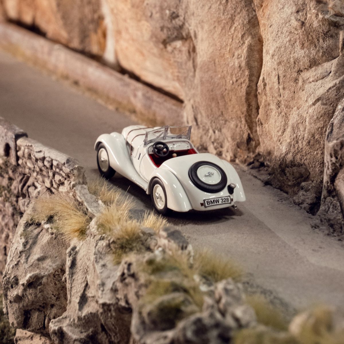 328微型車1:64